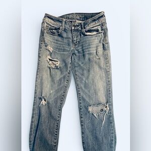 American Eagle distressed ankle length skinny jeans, size 4
